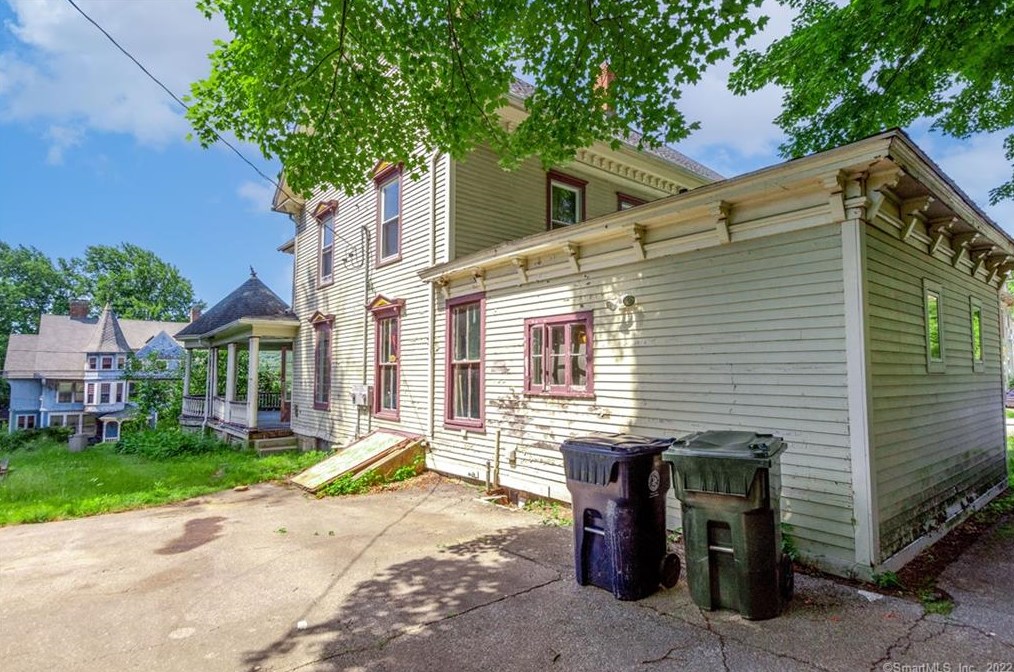 159 Prospect St, Chestnut Hill CT  06226-2631 exterior