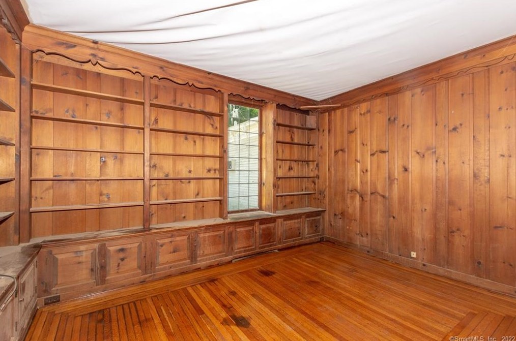 159 Prospect St, Chestnut Hill CT  06226-2631 exterior