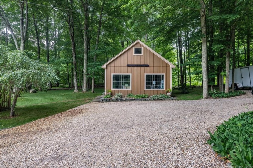 10 Witch Hazel Dr, Deep River, CT 06417