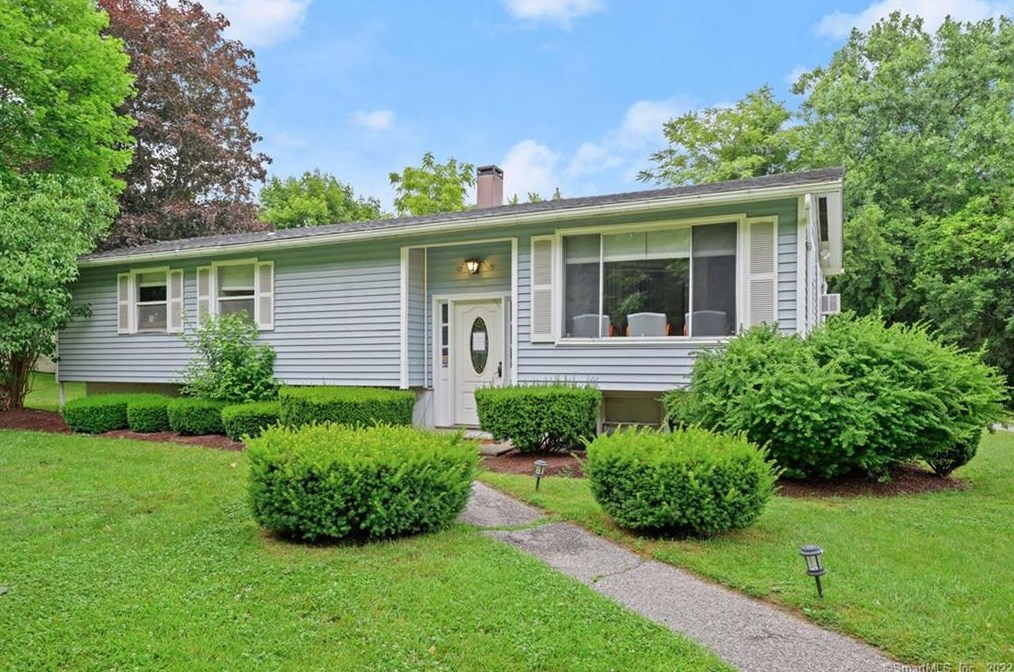 12 Sunny Valley, Northville, CT 06776