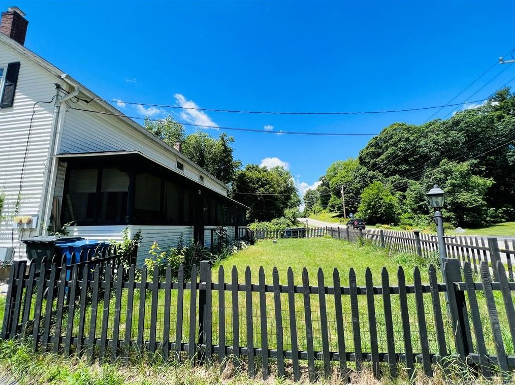 25 Attawaugan Crossing Rd, Killingly, CT 06241