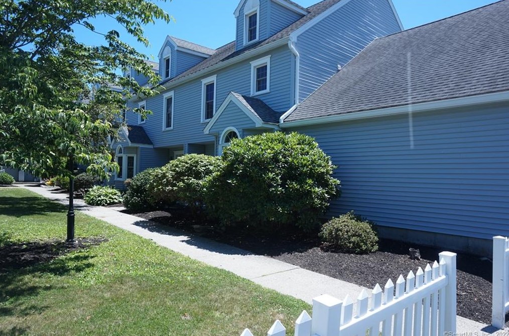 378 Meridian St Ext #23, Groton, CT 06340
