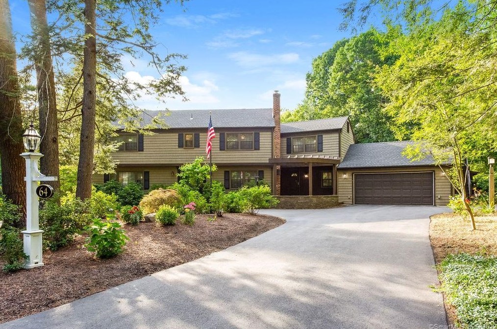 64 Hitchcock Ln, Avon, CT 06001