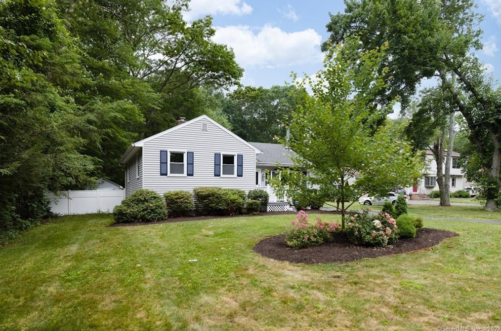 64 Tennyson Ave, North Haven, CT 06473