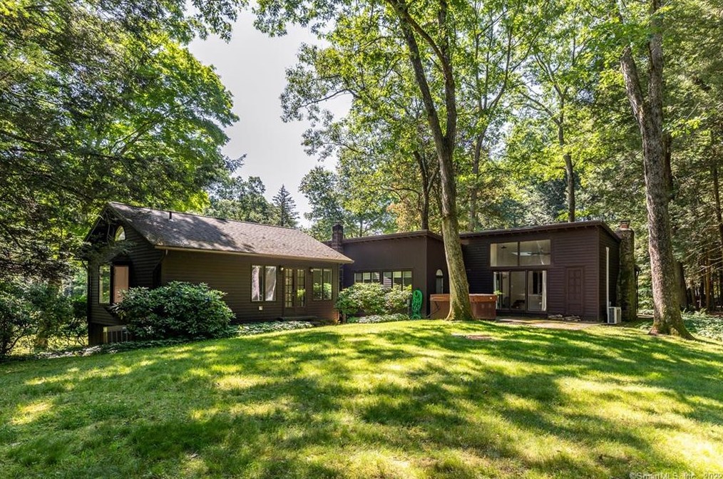 58 W Redding Rd, Danbury, CT 06810