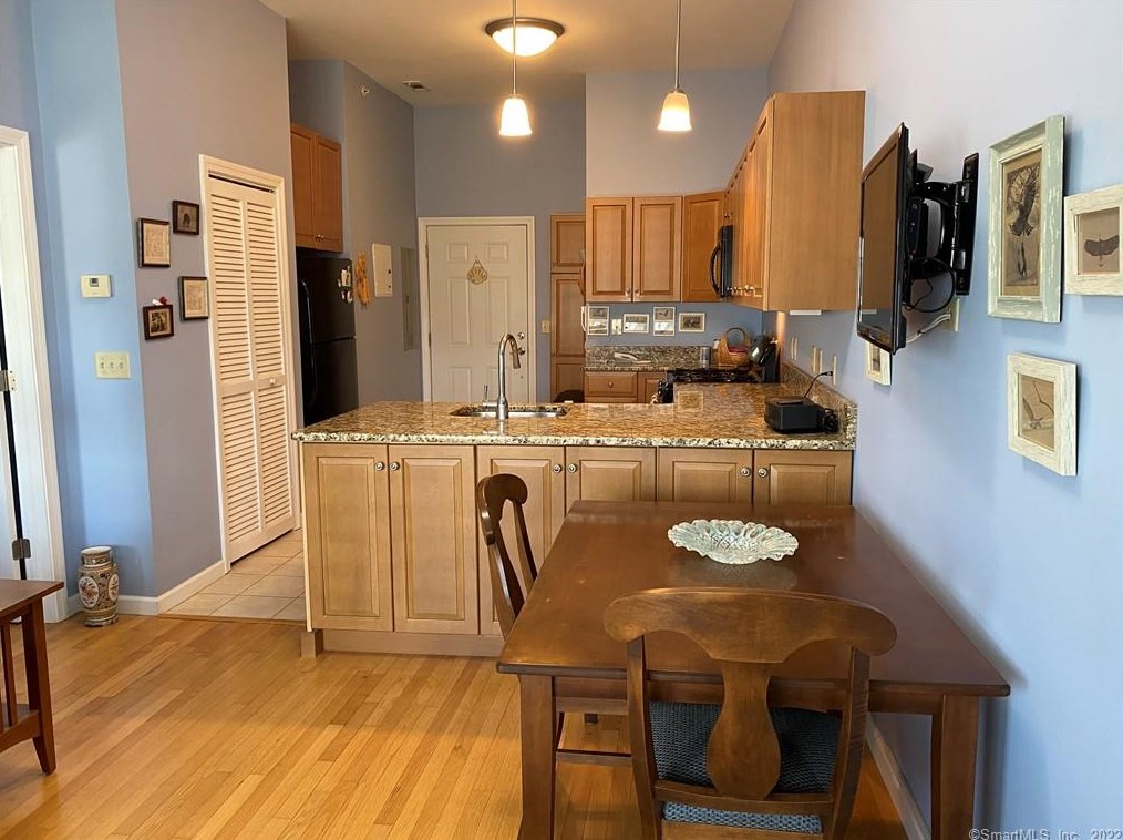 38 Hope St #27, Niantic, CT 06357
