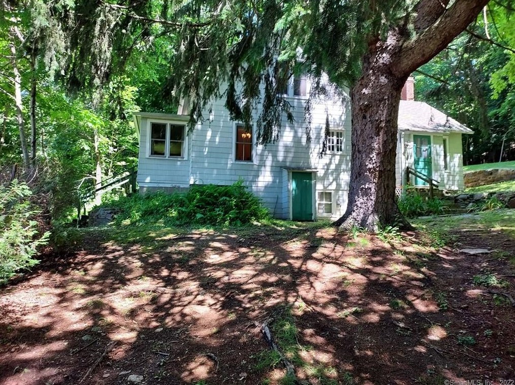 201 Warsaw St, Deep River, CT 06417