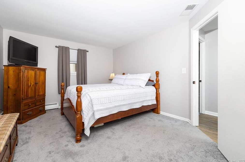 45 Henry Ave, Hartford CT  06111-3406 exterior