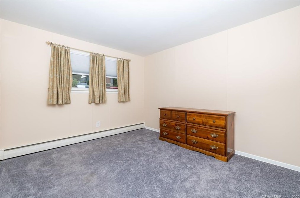 45 Henry Ave, Hartford CT  06111-3406 exterior