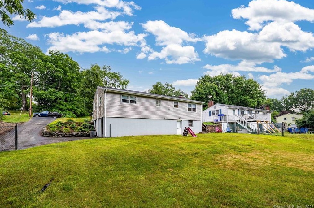 45 Henry Ave, Hartford CT  06111-3406 exterior