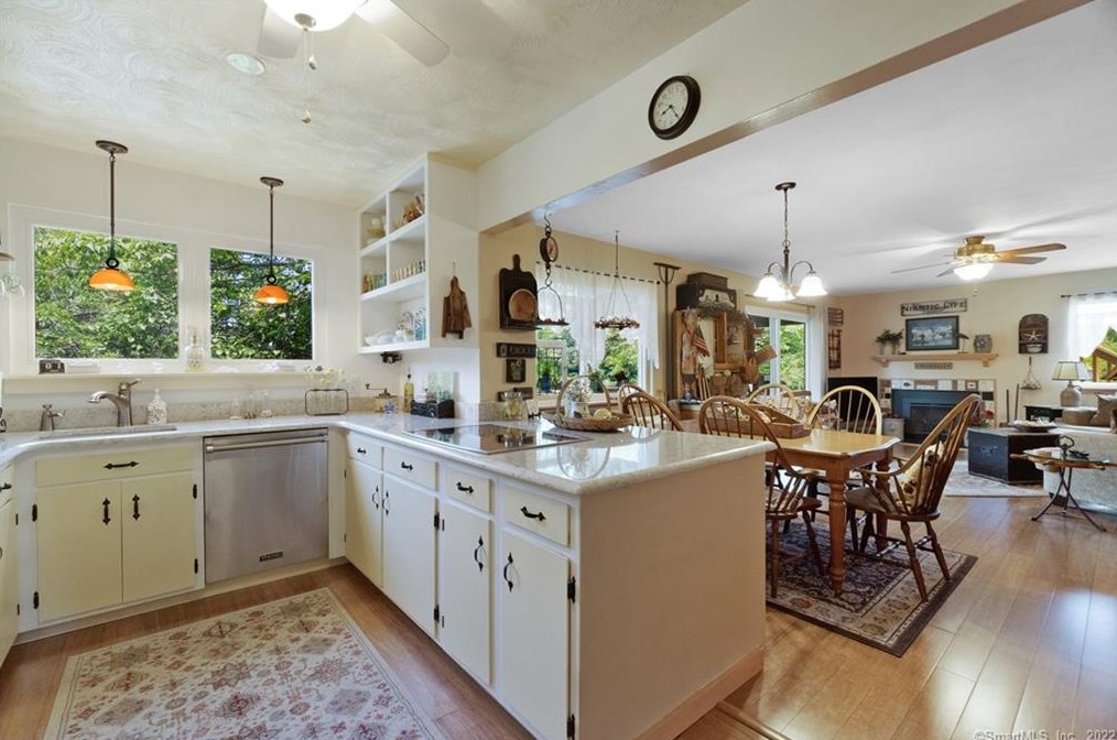 91 Riverview Rd #6a, Niantic, CT 06357