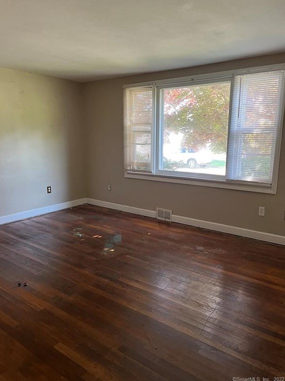 36 Kittery St, Milford, CT 06460