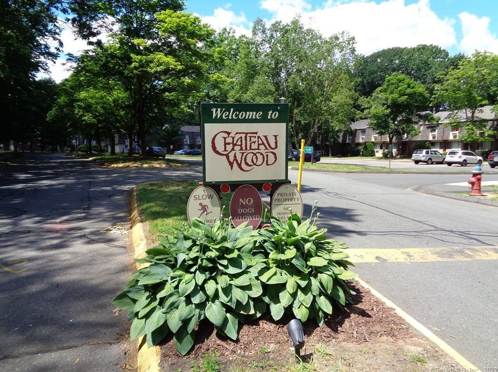 950 High Path Rd, Windsor, CT 06095