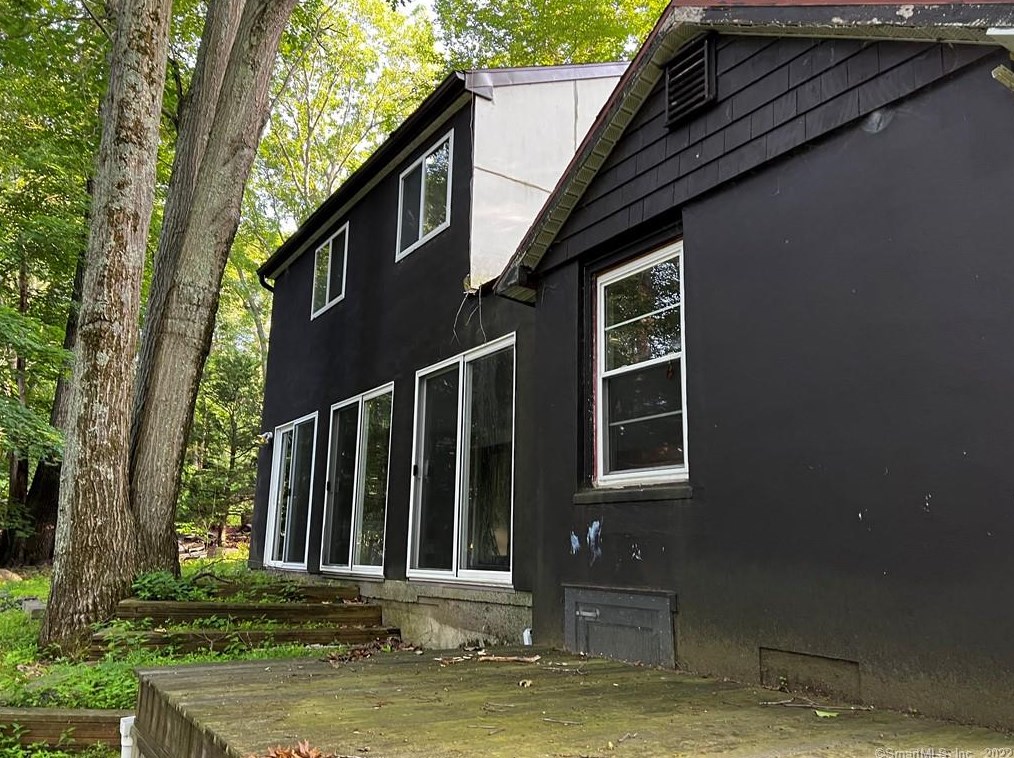 22 Clear Lake Manor, North Branford, CT 06471