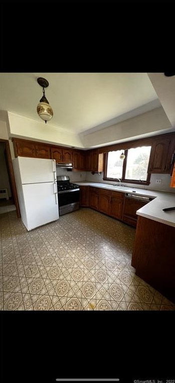 41 Bethel St, Bristol, CT 06010