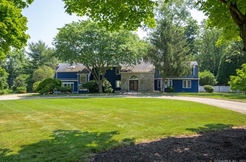 22 Sasqua Rd, Norwalk, CT 06855