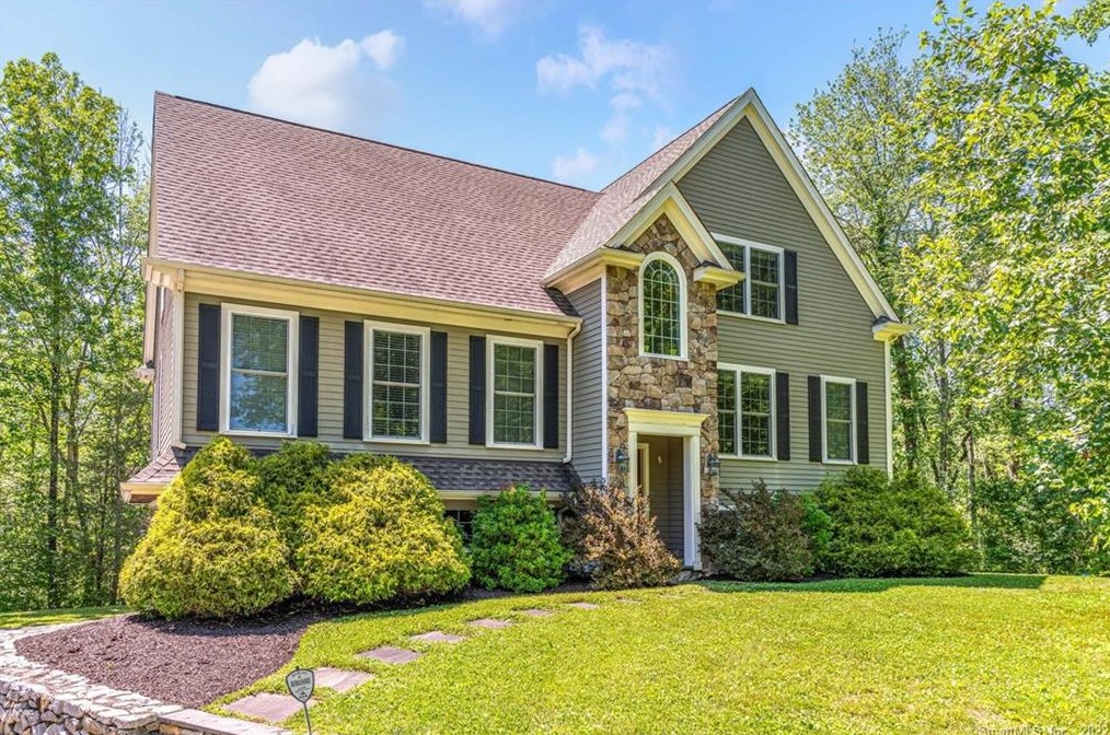 62 Brynmoor Ct, Goshen, CT 06756