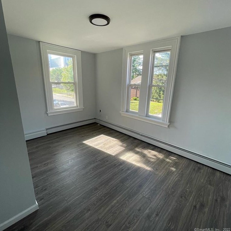 283 Collins St, Hartford CT  06105-1550 exterior