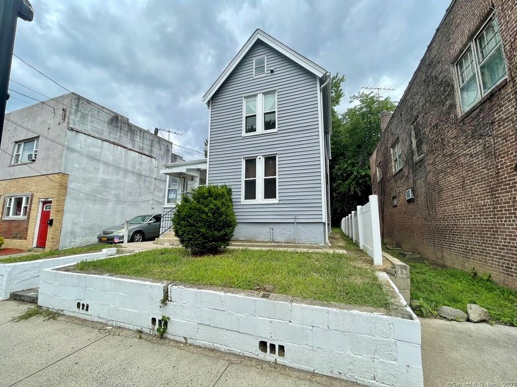 1577 Stratford Ave, Bridgeport, CT 06607
