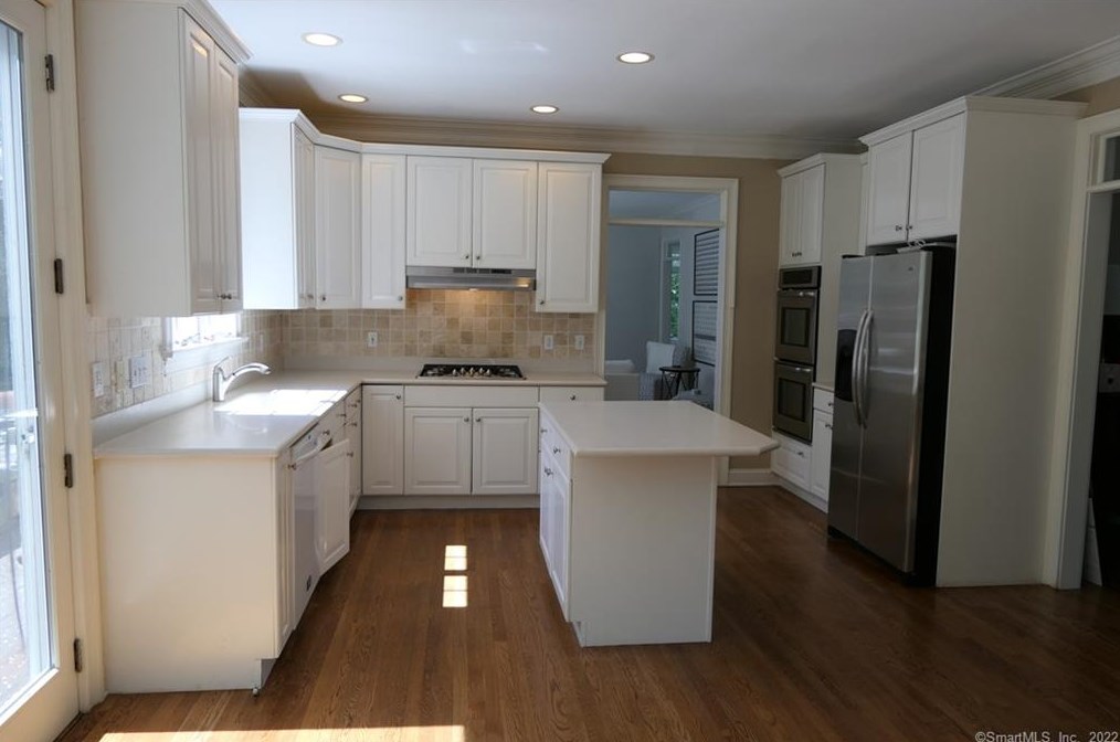7 Fresh Meadow Ln, Tokeneke, CT 06820