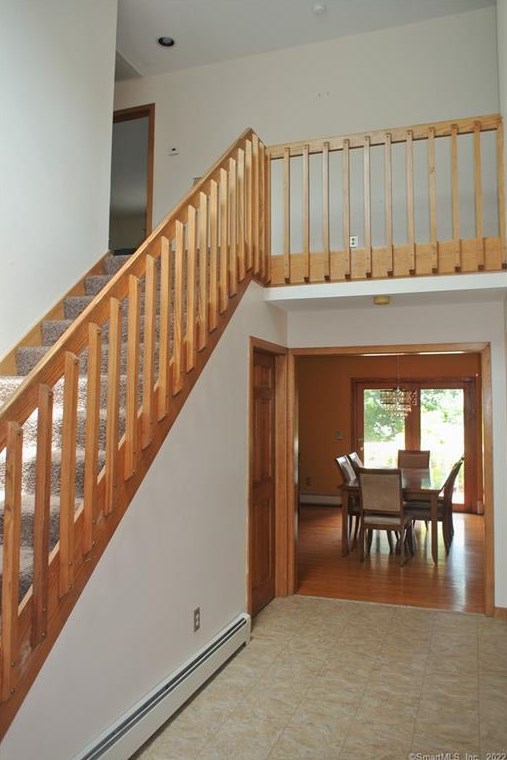 27 High Ridge Rd, Cromwell, CT 06416-2430