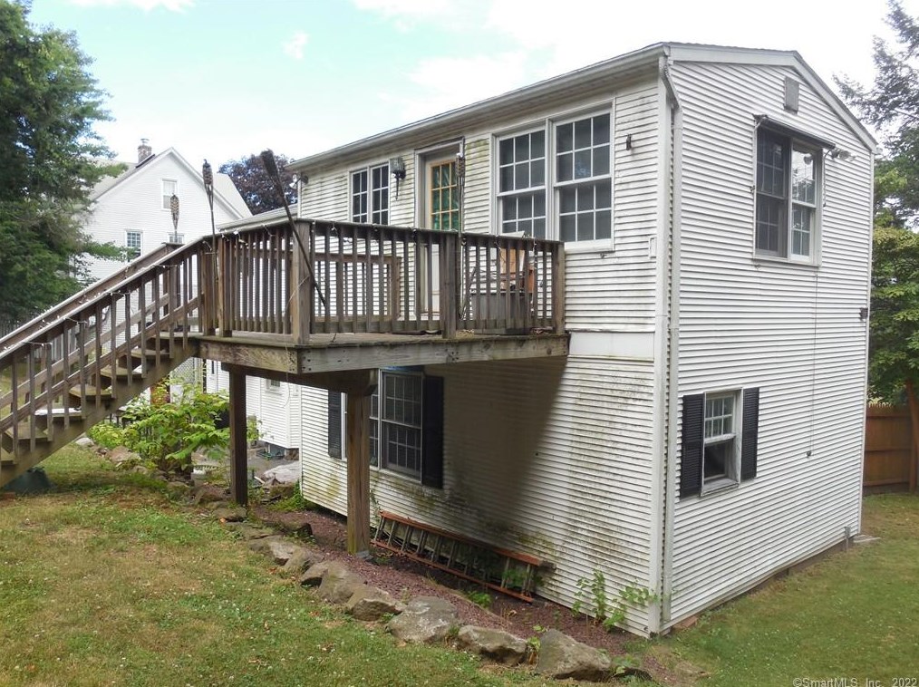 7 Duffy Ave, Meriden, CT 06451-2201