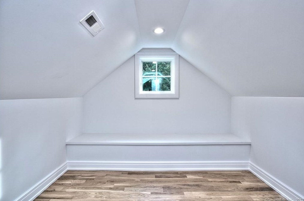 36 Bonnie Brk Rd, Westport CT 06880-1508 exterior