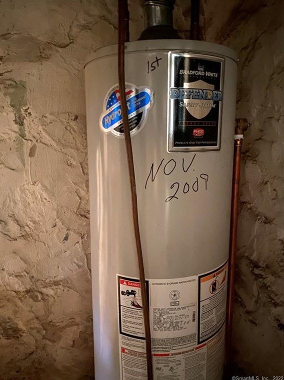 15 Beecher Pl, New Haven CT 06512-3904 exterior