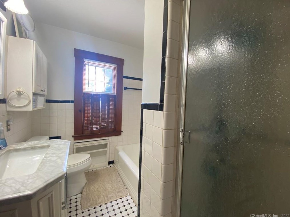 15 Beecher Pl, New Haven CT 06512-3904 exterior