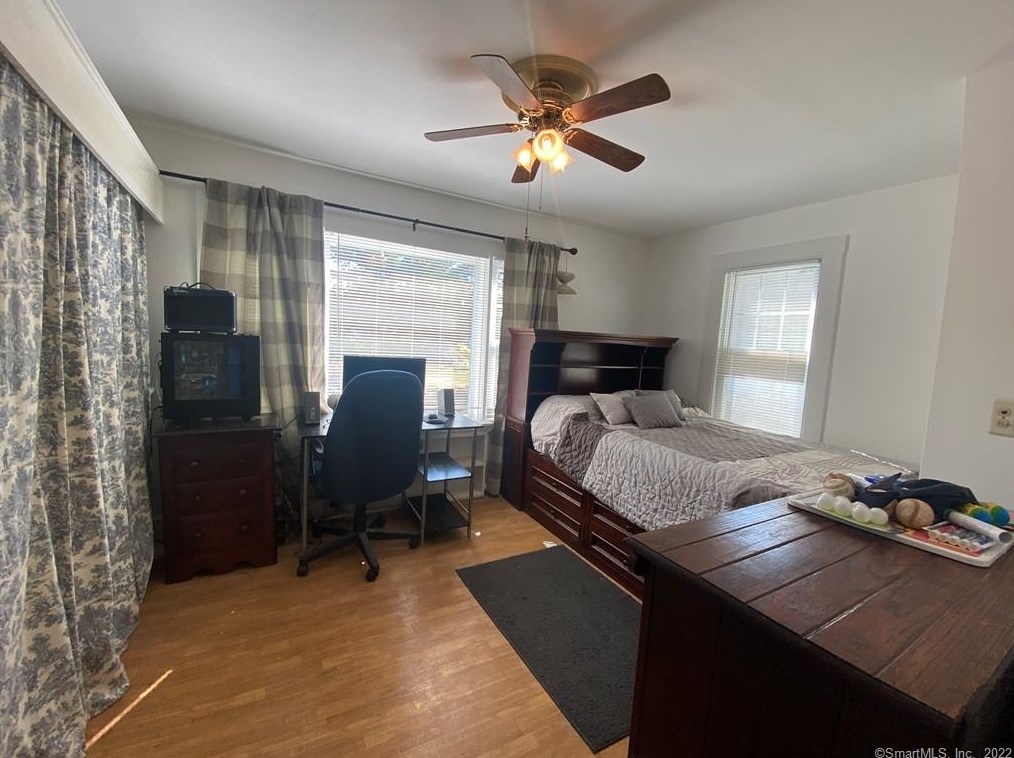 15 Beecher Pl, New Haven CT 06512-3904 exterior