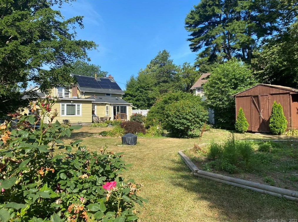 15 Beecher Pl, New Haven CT 06512-3904 exterior