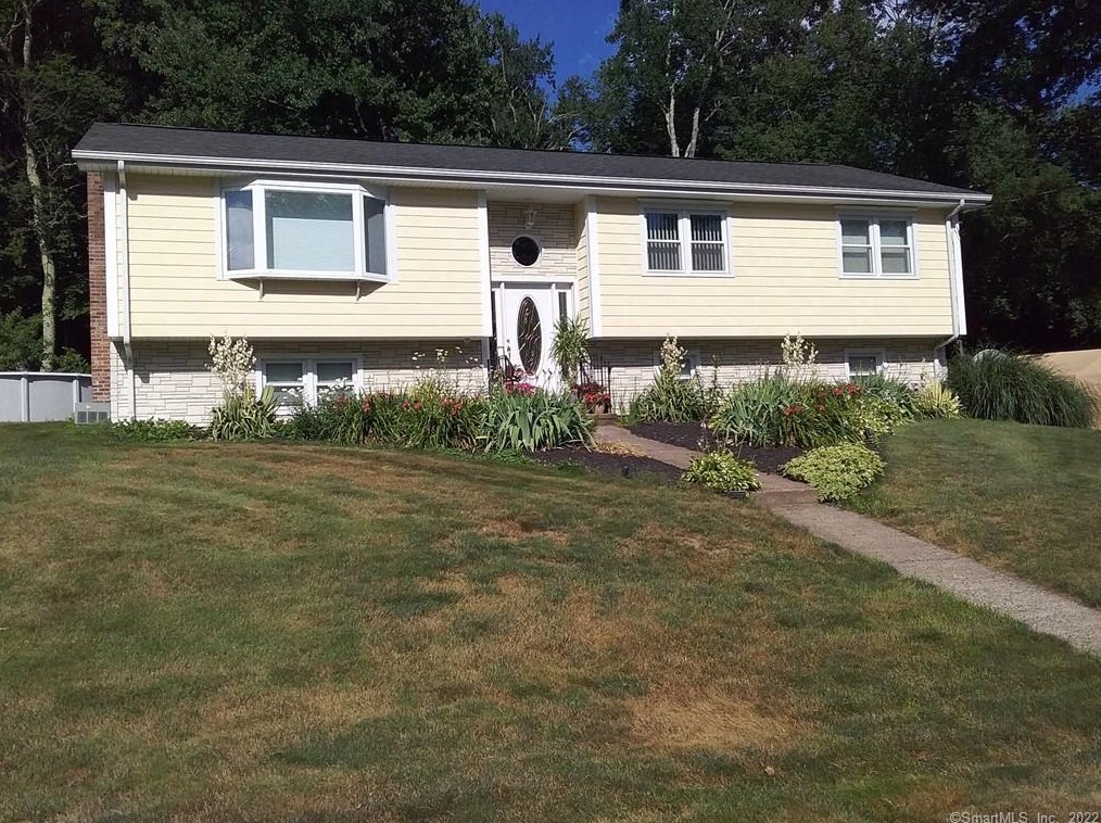 16 Sheasby Rd, Ansonia, CT 06401