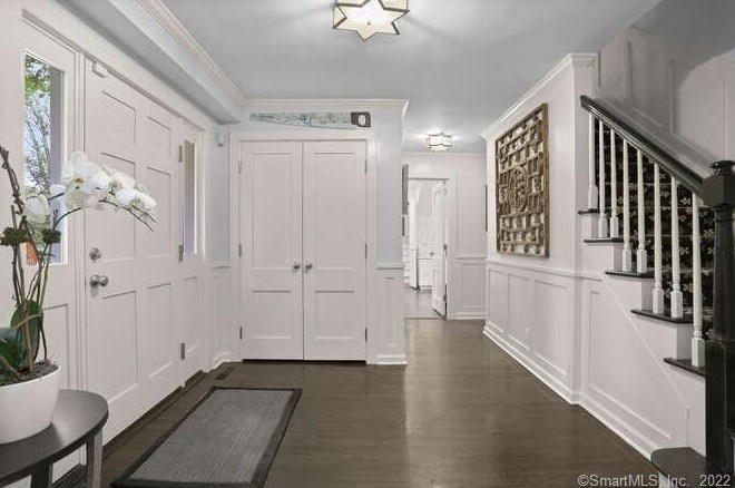 25 Will Merry Ln, Greenwich CT  06831-3337 exterior