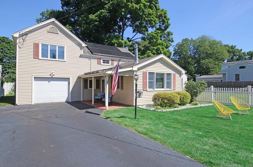 22 Van Ness St, Norwalk, CT 06850