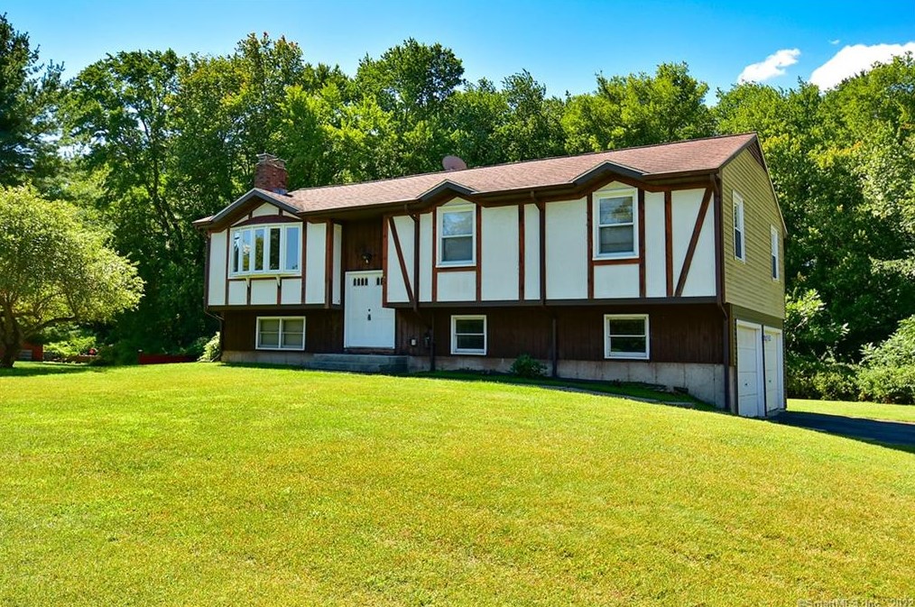 16 Polo View Rd, Somers, CT 06071