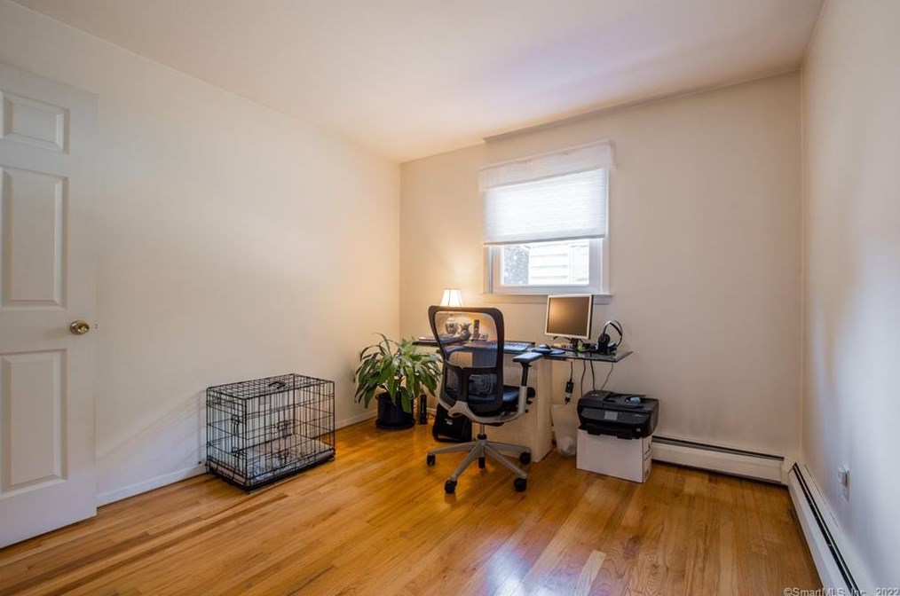 103 Hilltop Ln, New Haven CT 06516-4808 exterior