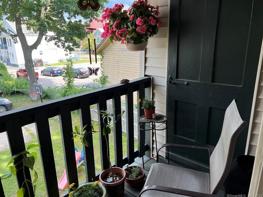 26 Thibault Ave, Winsted CT  06098-1621 exterior