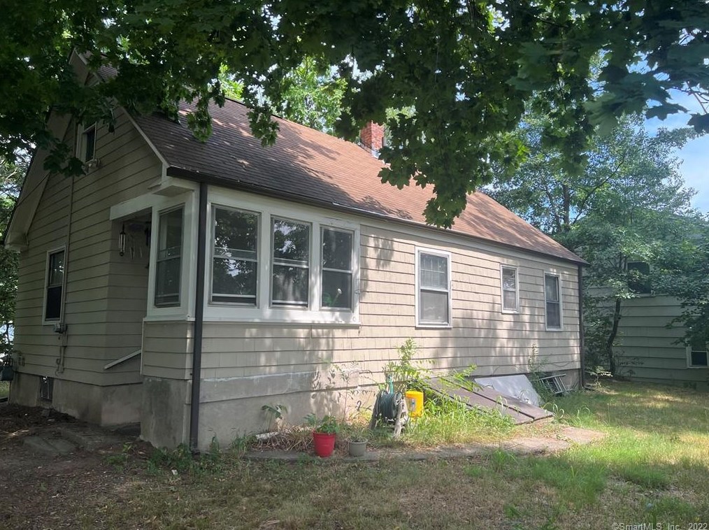 439 Oakwood St, Bridgeport, CT 06606