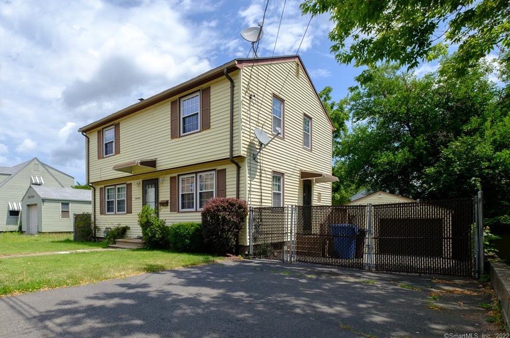 14 Thomas St, New Britain, CT 06051