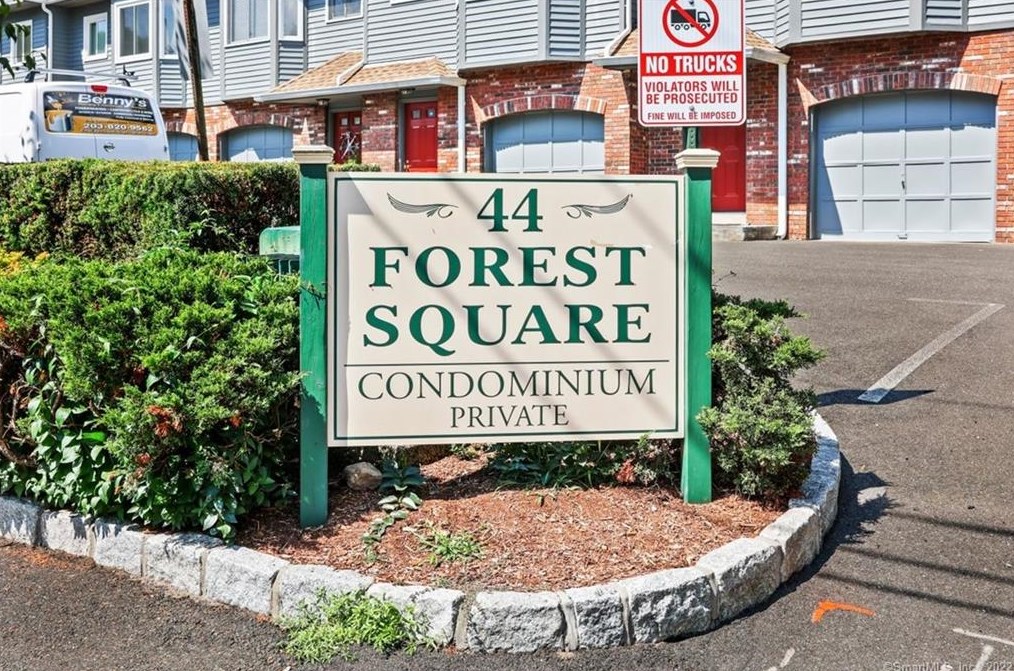 44 Pleasant St Apt 30, Stamford, CT 06901