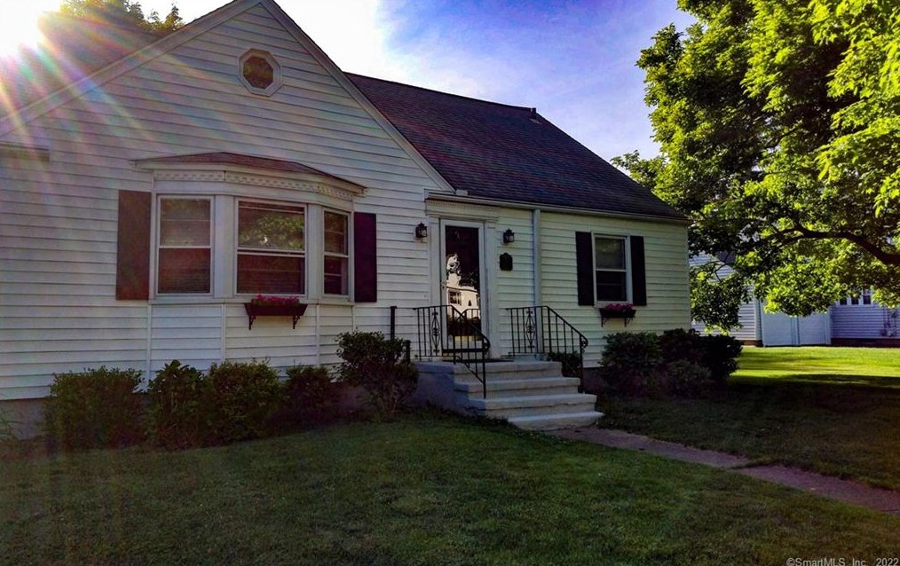 30 Wright Ln, New Haven, CT 06517 exterior