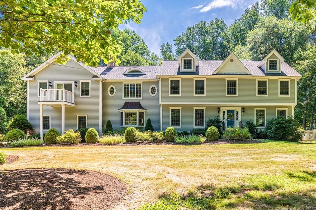 48 Hurd St, Huntington, CT 06484