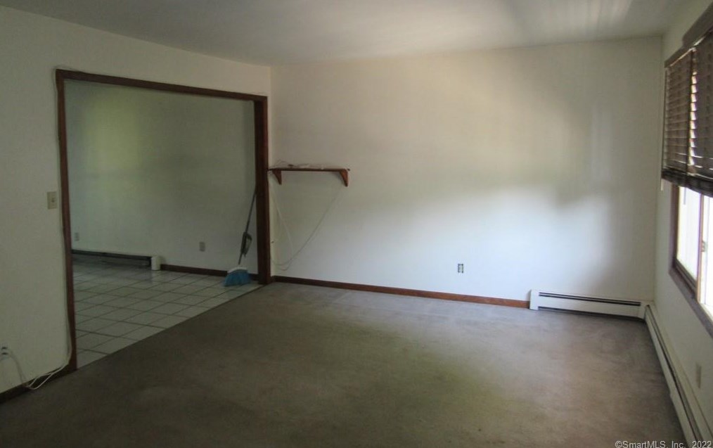 60 Milne Ave, Huntington, CT 06484