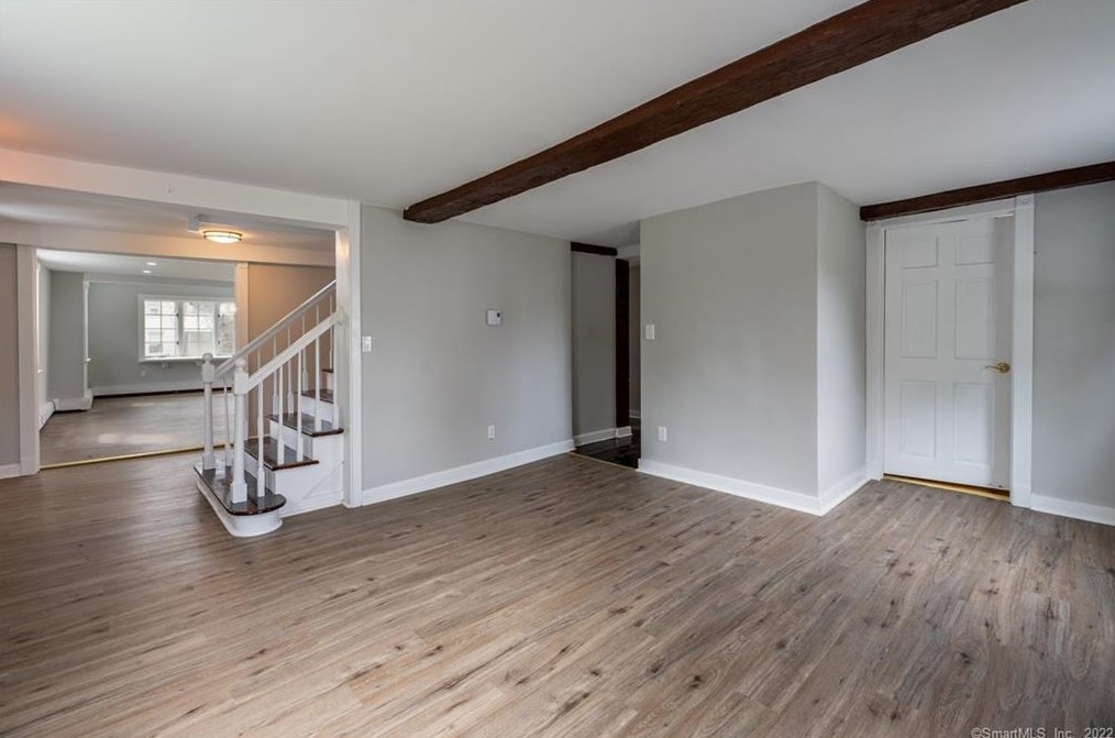 17 Pleasant St, Cromwell CT  06416-2323 exterior