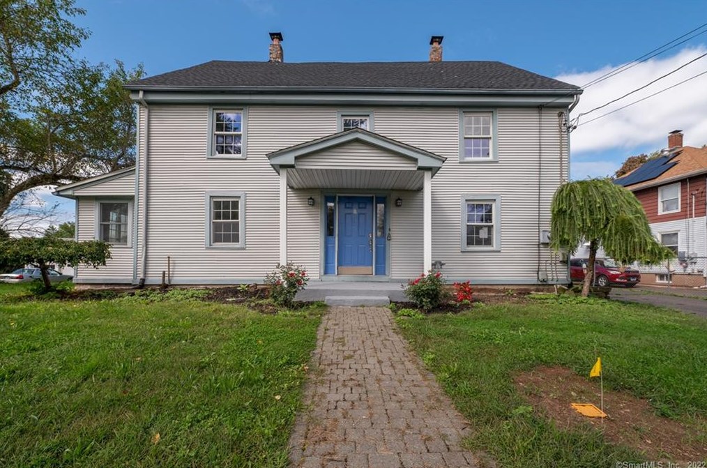 17 Pleasant St, Cromwell CT  06416-2323 exterior