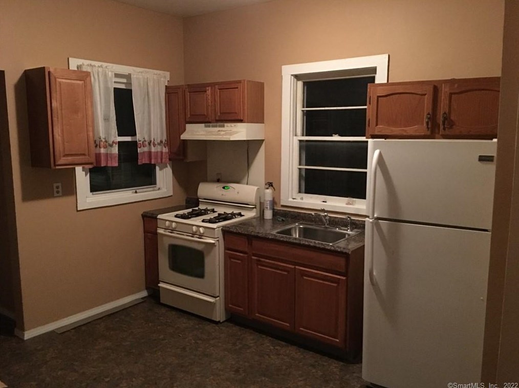 321 Grand Ave, New Haven CT  06513-3729 exterior