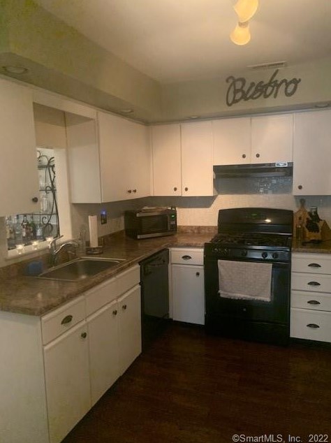 62 Greenview Ln, Milford, CT 06461