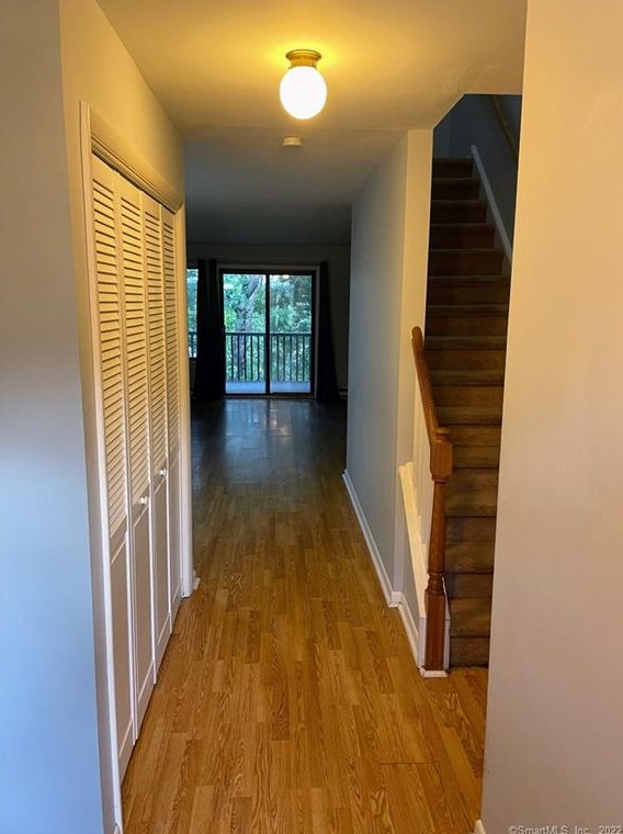 31 Magnolia Hill Ct, Cromwell, CT 06416-1850