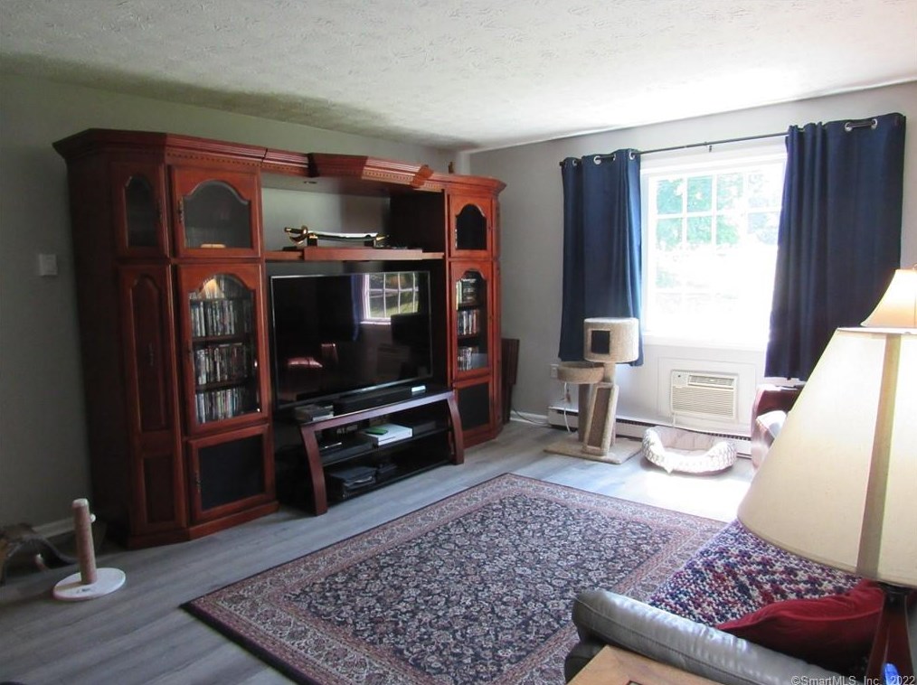83 Horse Pond Rd #b, Colchester, CT 06420