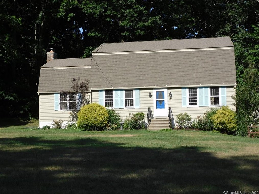 20 Oriole Cir, Guilford, CT 06437-1406